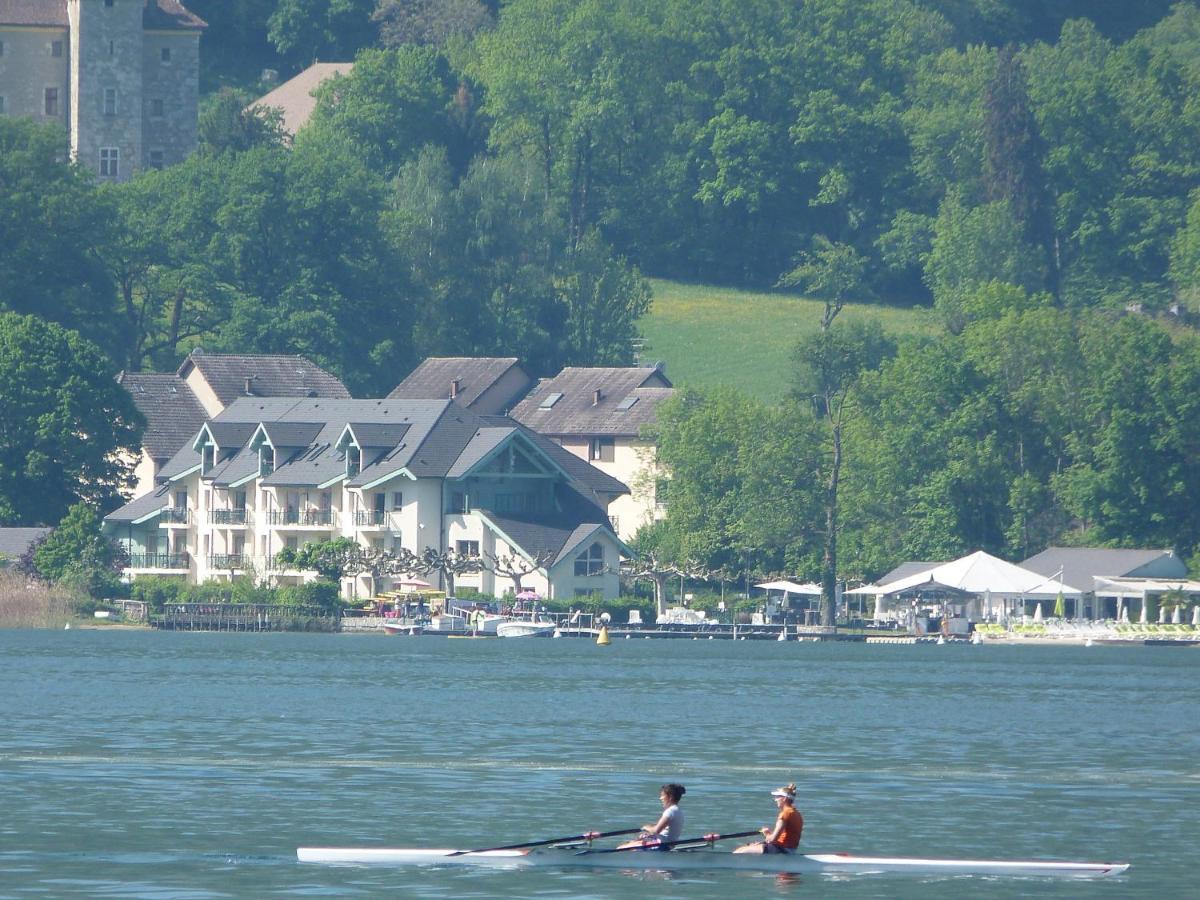 Logement Atypique Avec Vue Unique Panoramique Sur Le Lac D'Annecy, Dans Une Residence Avec Plage Et Ponton Privee Sur La Commune De Duingt Exterior foto